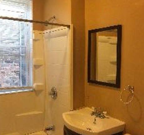 4th image of 6836 S Maplewood Ave #2