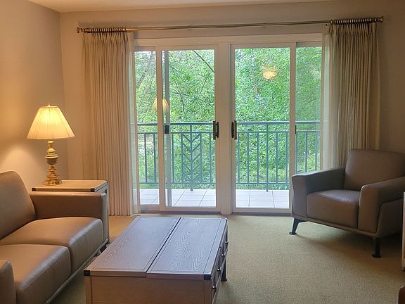 4th image of 3900 W Bryn Mawr Ave APT 304