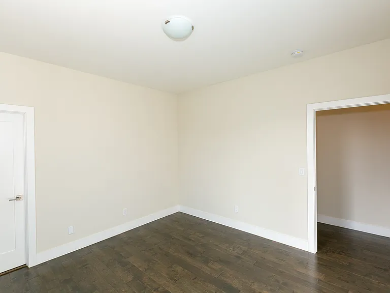 28-34 Highland Ave #30 — Photo 11