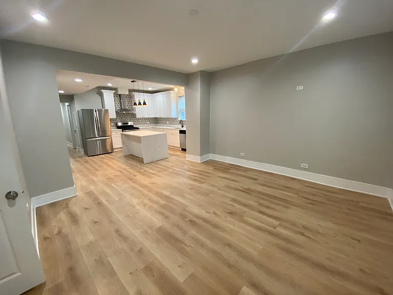 7526 S Ellis Ave #2 — Photo 17