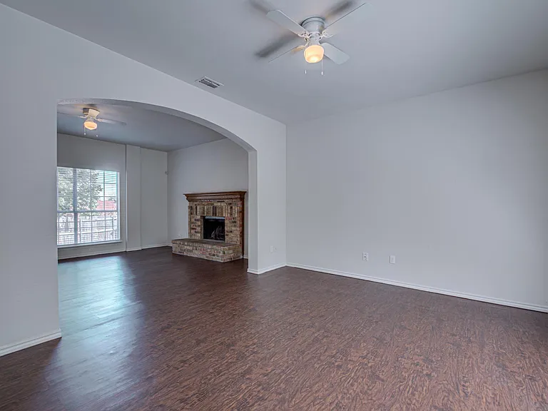 1411 Prentice St — Photo 10