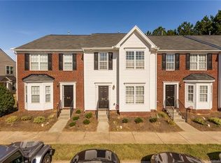 9514 Brackenview Ct, Charlotte, NC 28214