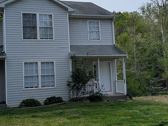 2nd image of 425 E Rio Rd