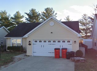 615 Doisy Ln, Champaign, IL 61822