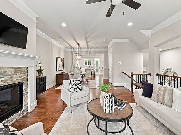 2nd image of 3206 Nobility Way SE