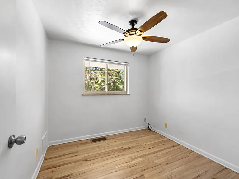 3286 W Fairview Pl — Photo 18