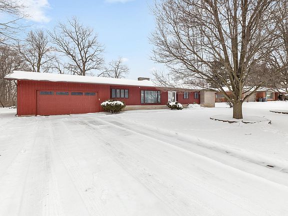 3rd image of 59147 Wilray Dr