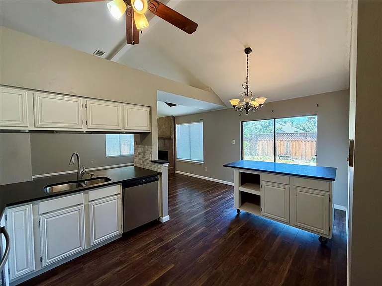 7905 Rice Dr — Photo 8
