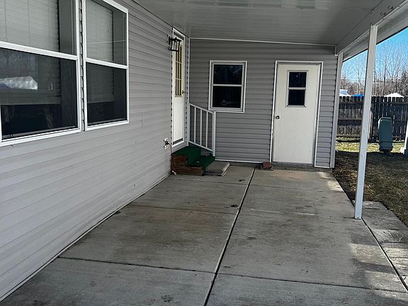 3rd image of 10439 Dixie Hwy #4