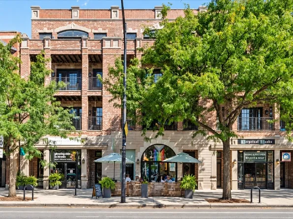 2140 W Division St APT 4, Chicago, IL 60622