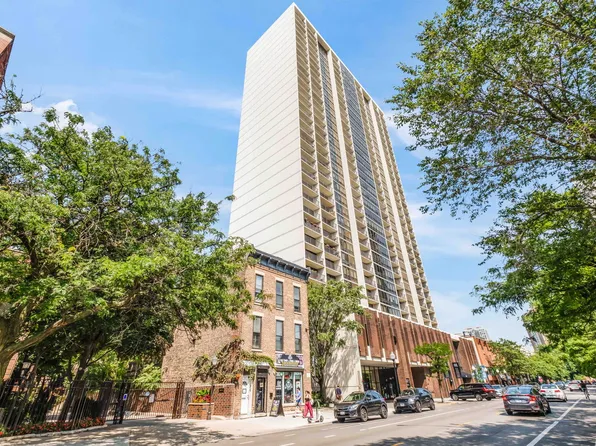 1636 N Wells St APT 2407, Chicago, IL 60614