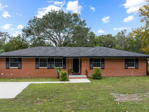1209 Pine Cir, Macclenny, FL 32063