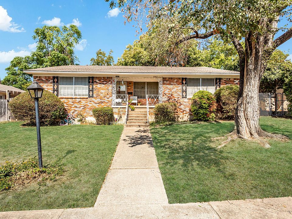 1st image of 10817 Lake Gardens Dr