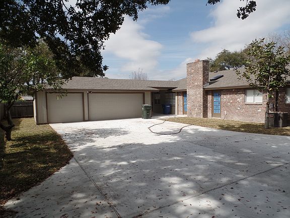 Backyard with 3 Car Garage