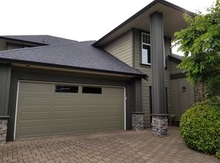 2229 Graduation Pl, Saanich, BC