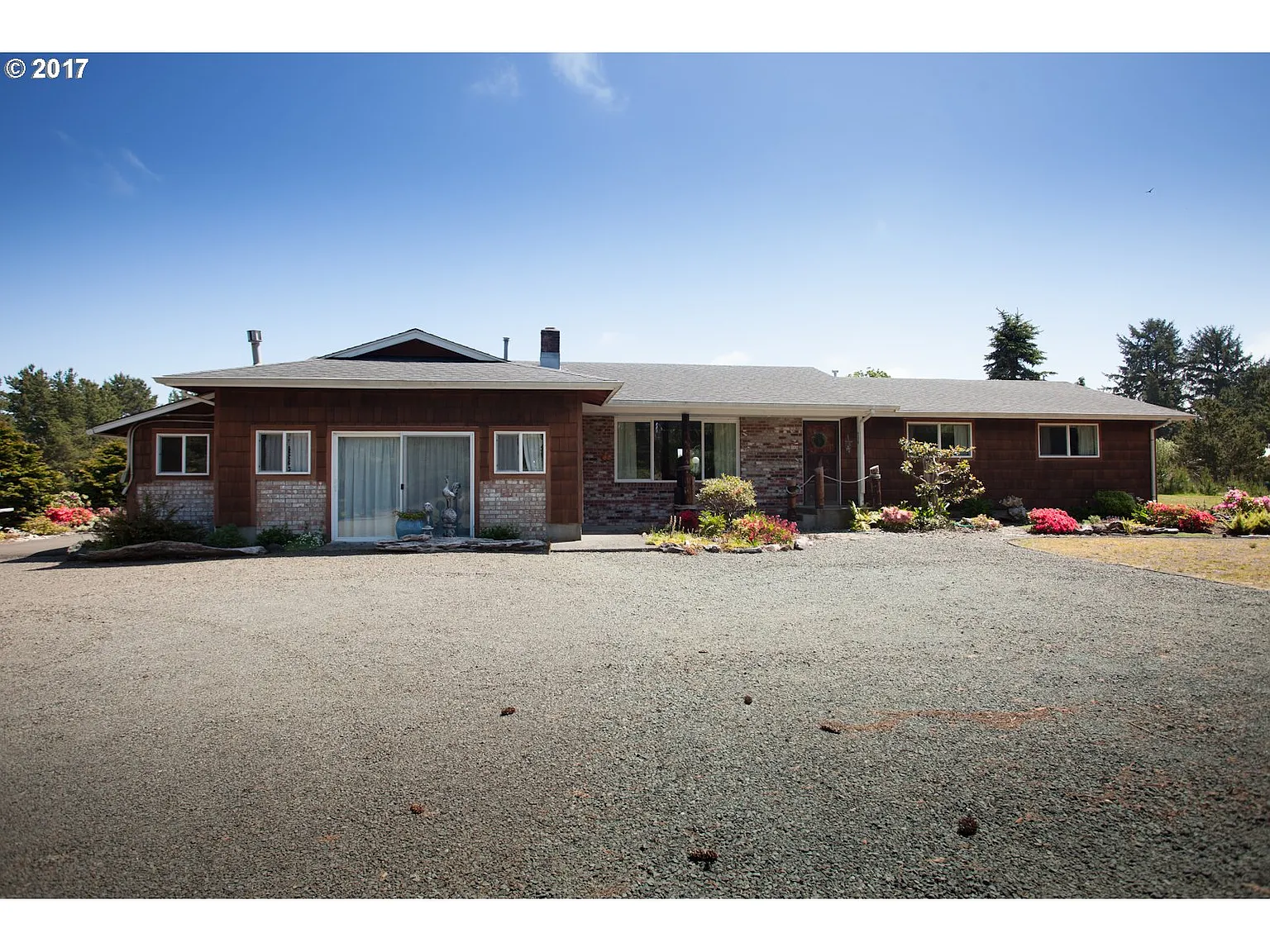 88767 Highway 101 photo 1