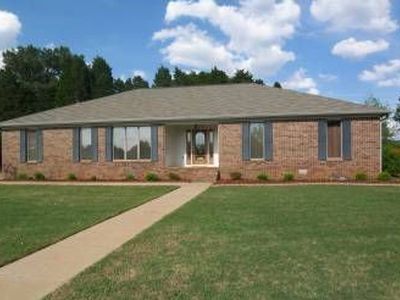 2208 Lugenia Dr SW, Huntsville, AL, 35803