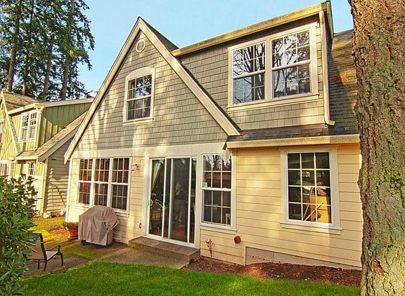 2nd image of 13005 NE 97th St