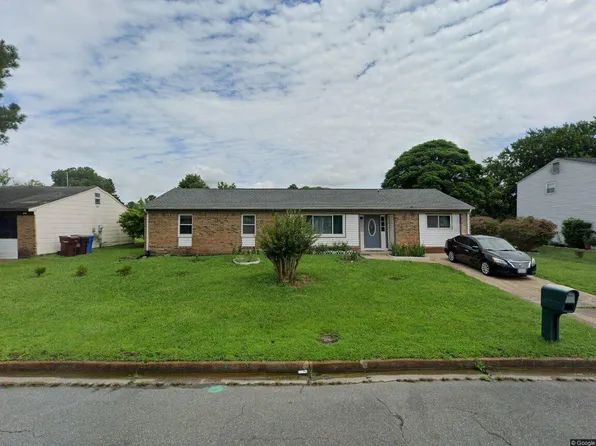 852 Parapet Rd, Chesapeake, VA 23323