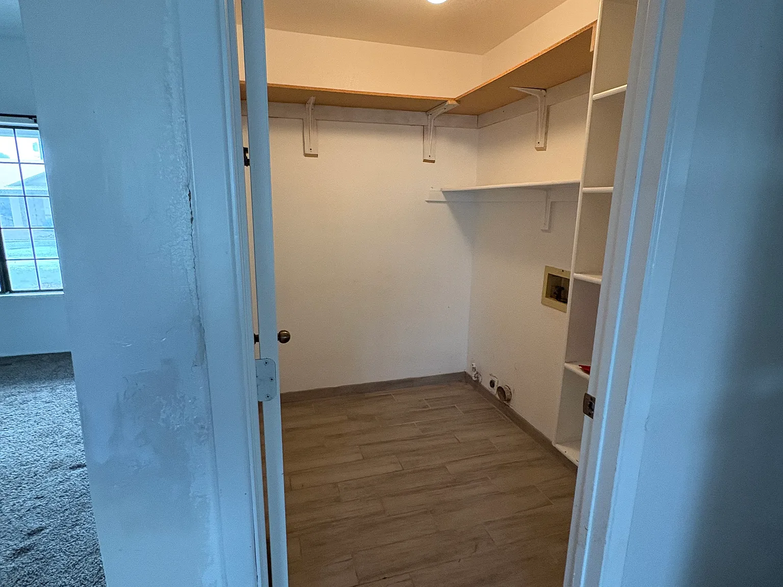 3 bed, 1388 sqft, $2,200 — Photo 3