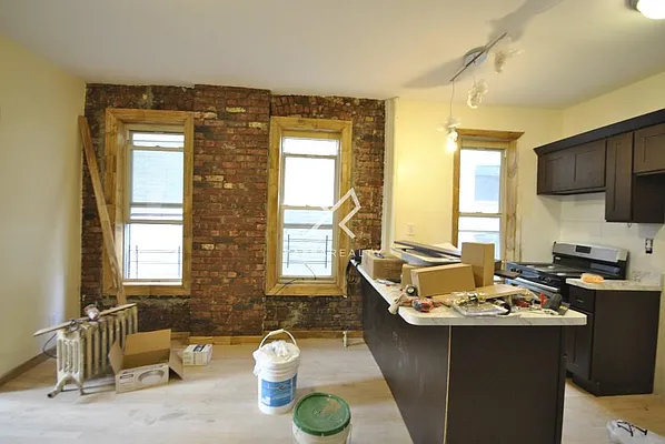 Rented by Yaffa Realty LLC | media 9