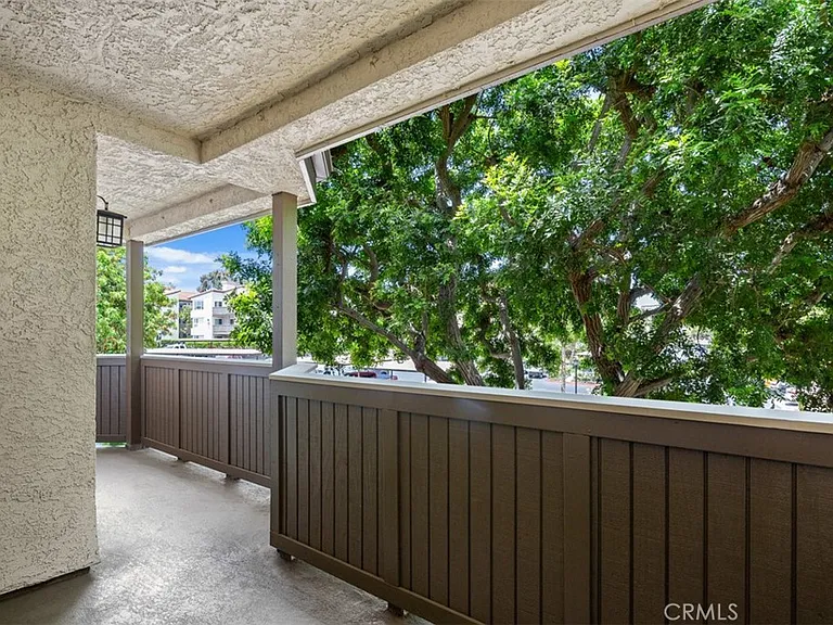 28 Corniche Dr #G — Photo 27
