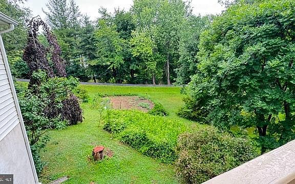 3rd image of 1740 Fairmount Rd