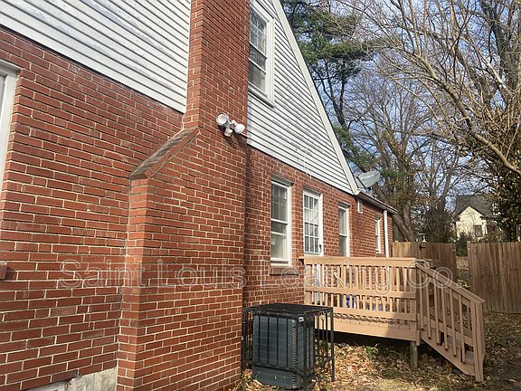 2nd image of 515 Estelle Ave