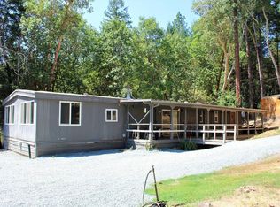 200 Tenney Dr, Rogue river, OR 97537