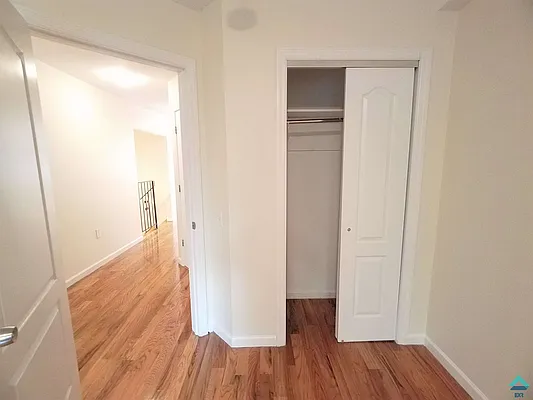 Rented by EXR | media 7