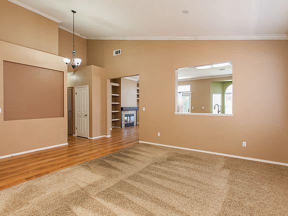 5th image of 4923 Treetop Dr