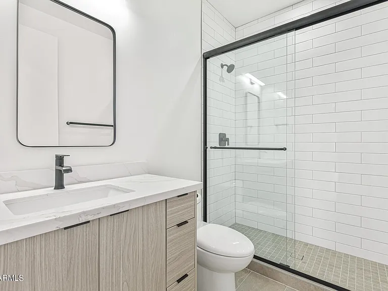 1625 E Lamar Rd #1 — Photo 24