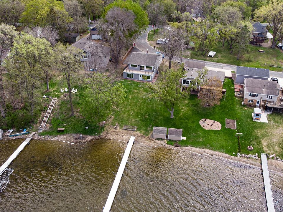 1st image of 2050 Lake View Dr