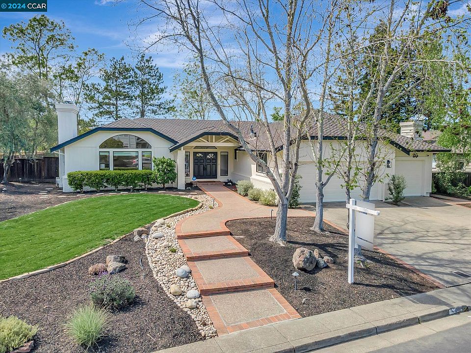 1st image of 4 Haven Ct