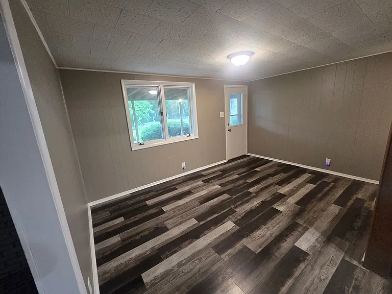 2903 W John St — Photo 15