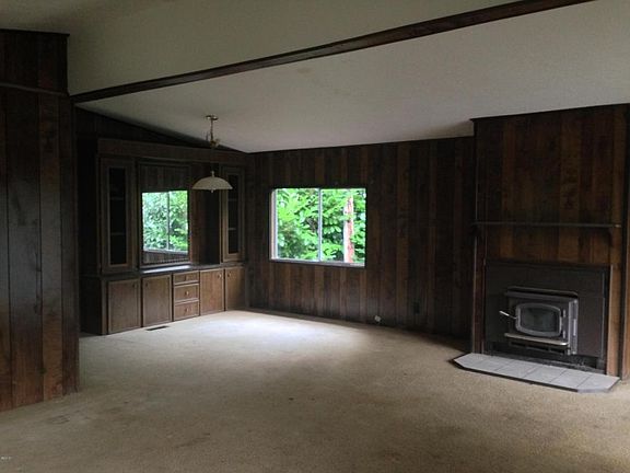 4th image of 8368 Siletz Hwy