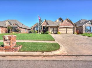 2521 SE 13th St, Moore, OK 73160