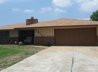 1914 N 20th Pl, Enid, OK 73701