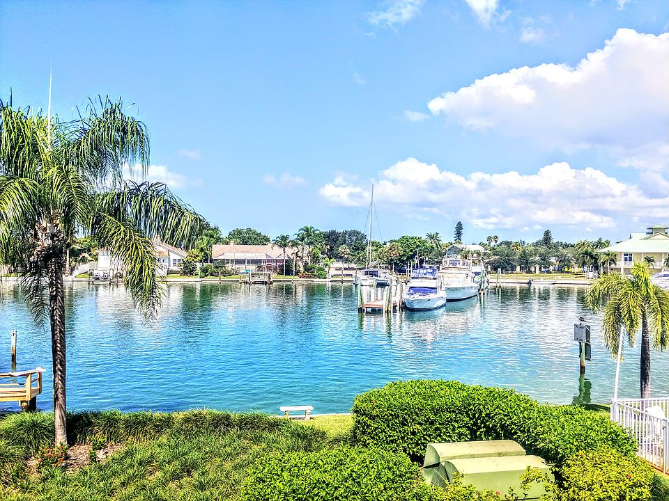 Perfect water views!