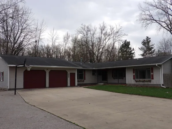 2844 Tupper Dr, Bay City, MI 48706