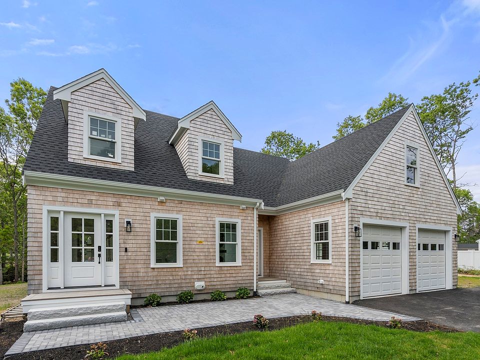 1st image of 10 Laurel Ln