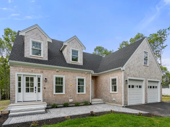 10 Laurel Ln, Sandwich, MA 02644