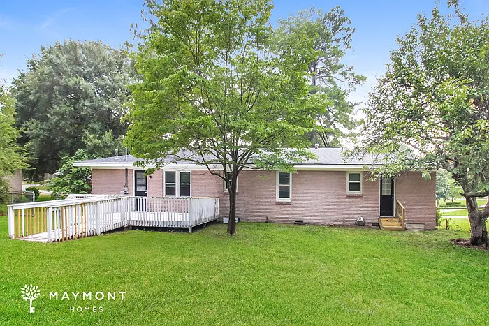 21 Newport Dr — Photo 14