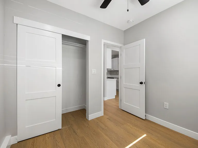 1107 E 3rd St #9 — Photo 1
