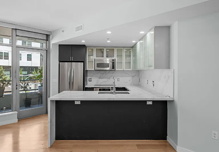 1441 9th Ave #201 — Photo 34