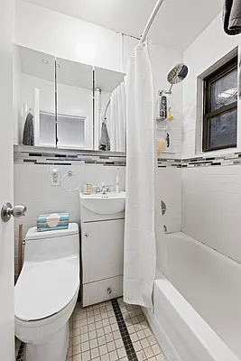 Rented by Compass | media 12