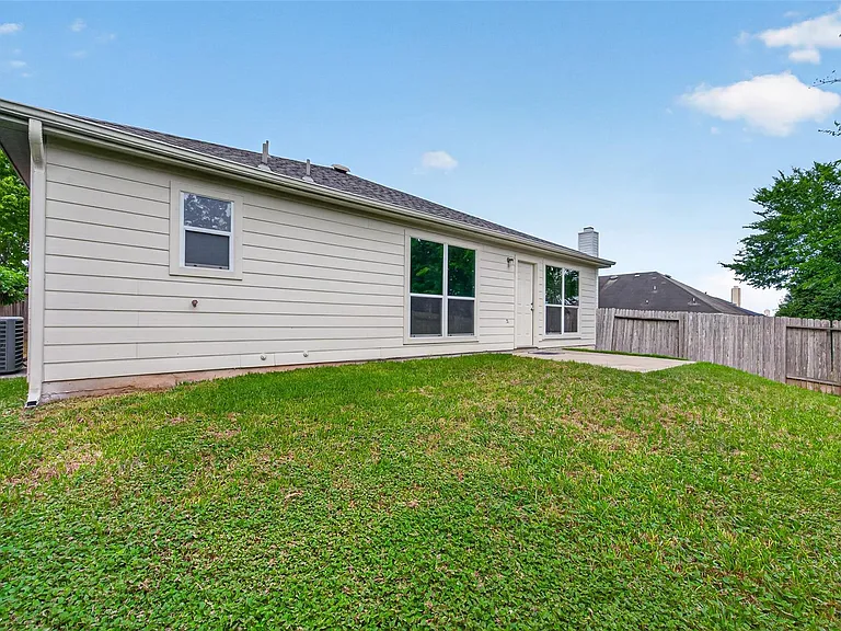 18499 Sunrise Pines Dr — Photo 33