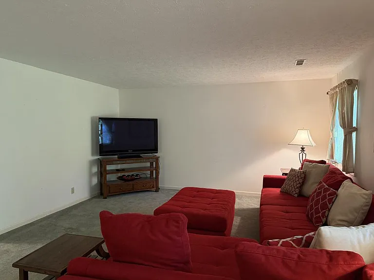 596 Forest Creek Dr — Photo 24
