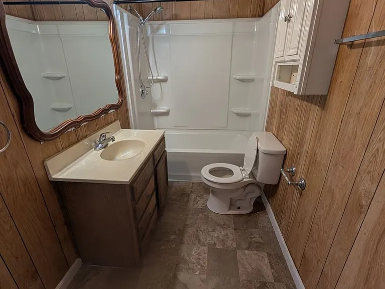 1542 Burning Bush Rd — Photo 5