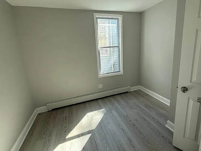 804 S 16th St #3 — Photo 8